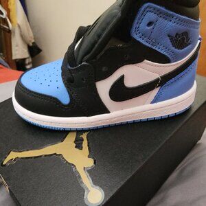 Retro 1 Unc Jordans